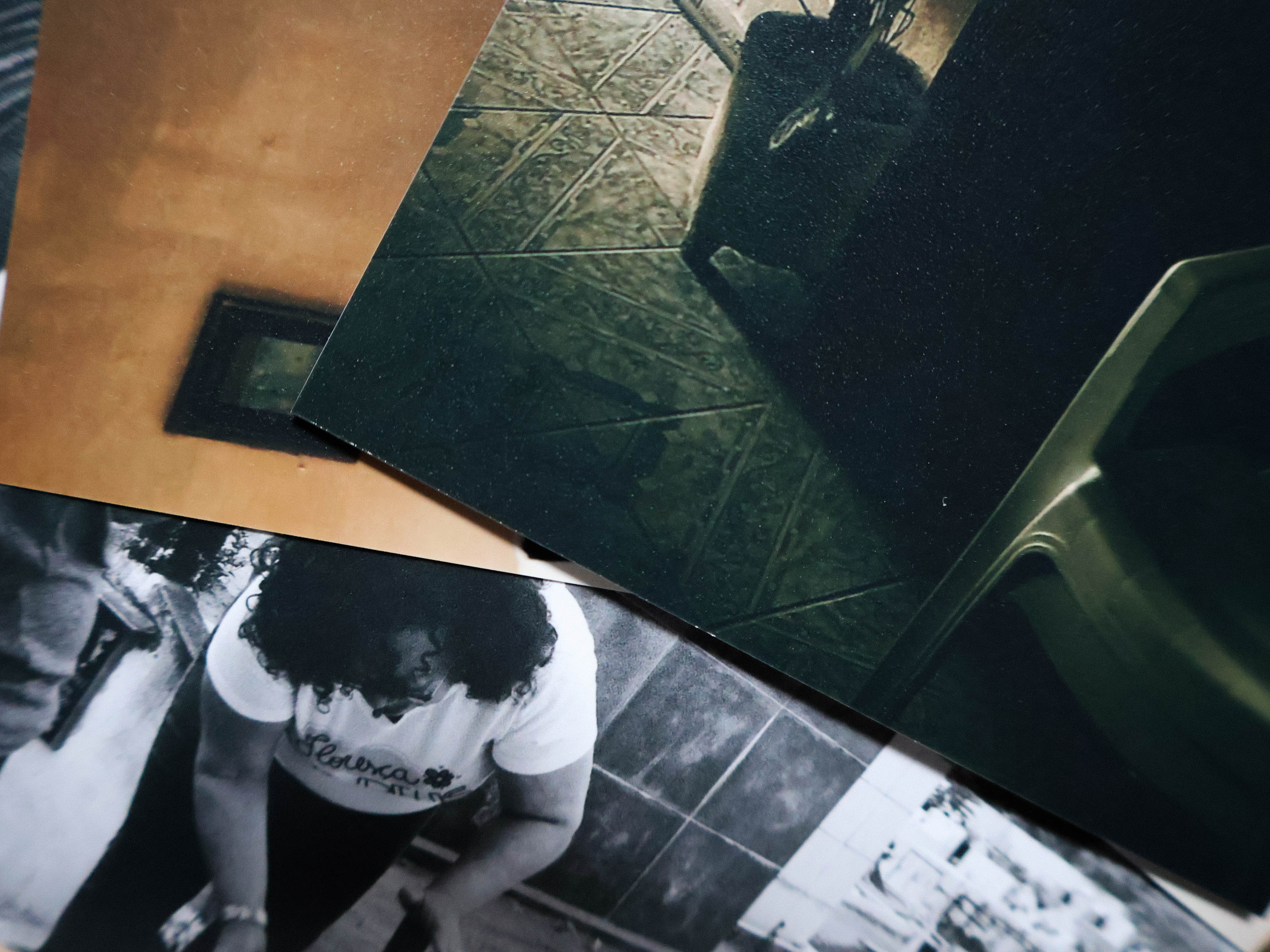 Fotografias impressas em processo.